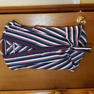 Trouvé size medium blouse. EUC